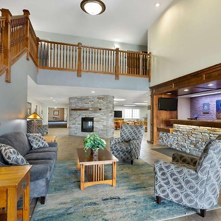 Quality Inn & Suites Fort Madison Near Hwy 61 Luaran gambar