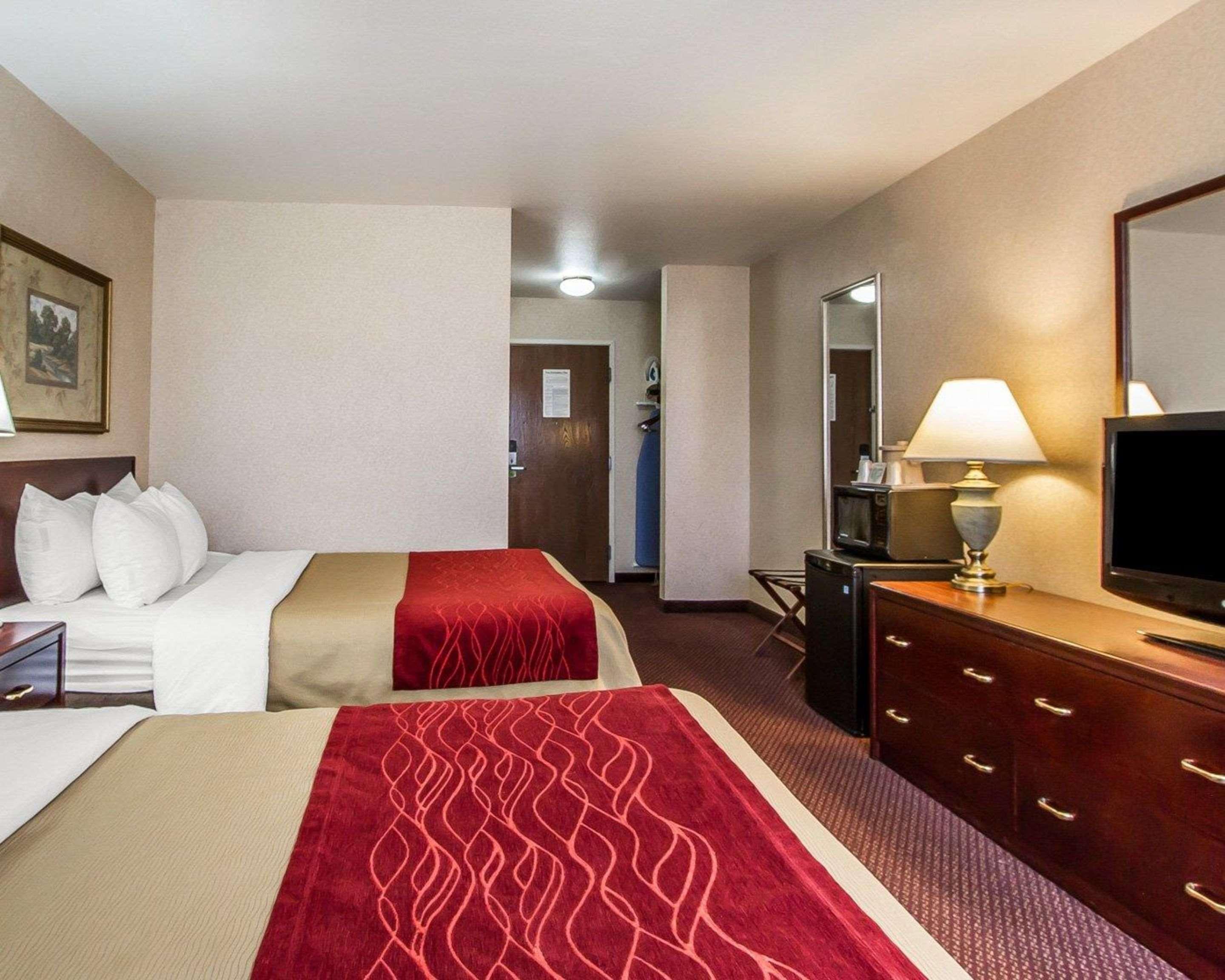 Quality Inn & Suites Fort Madison Near Hwy 61 Luaran gambar