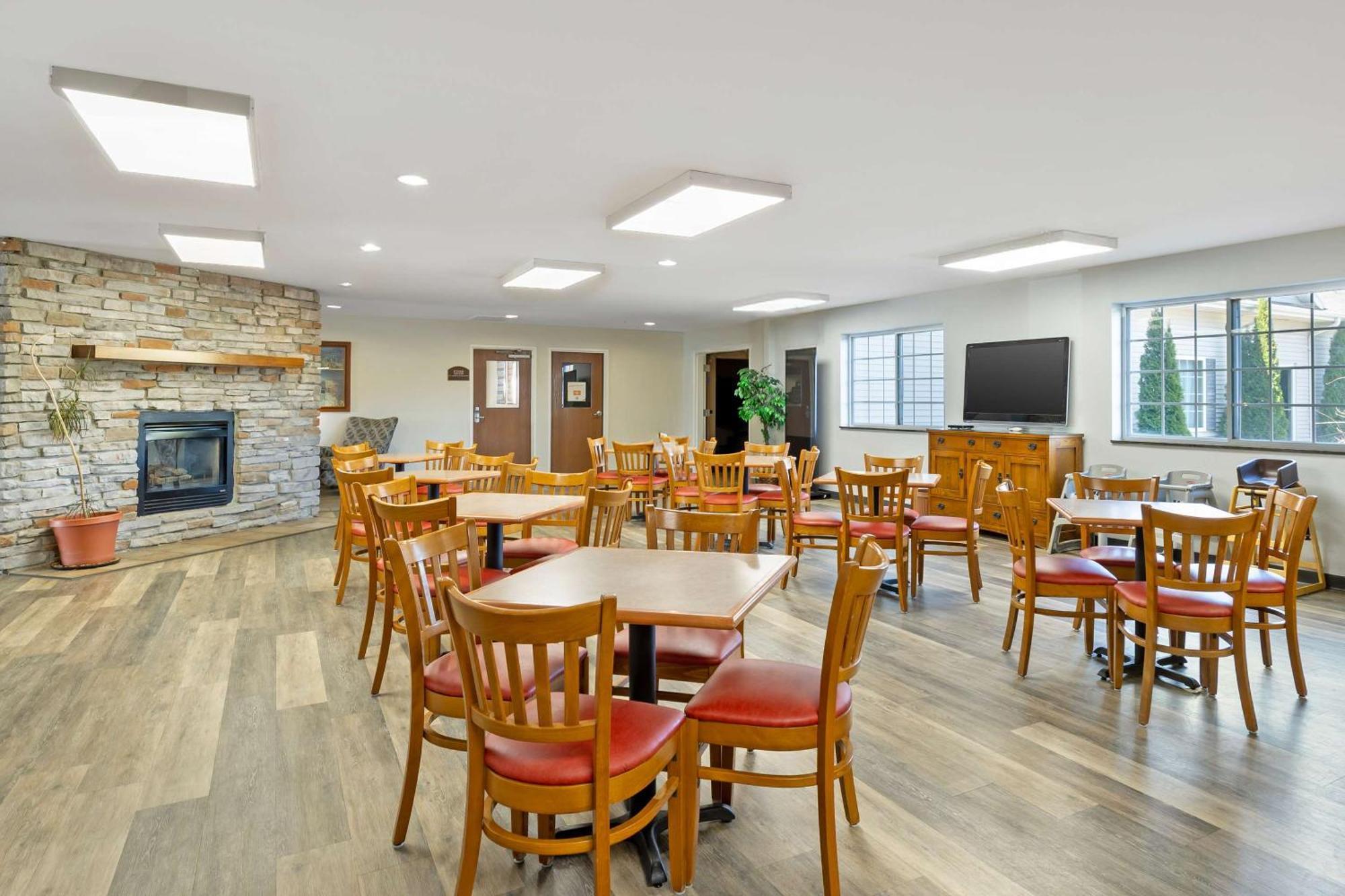 Quality Inn & Suites Fort Madison Near Hwy 61 Luaran gambar